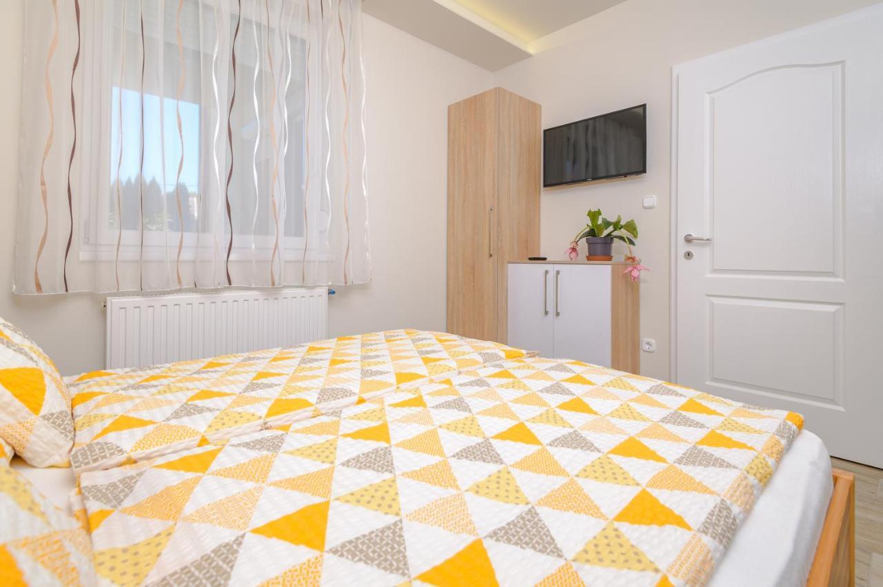 ILLÉS Apartmanok III. Hajduszoboszlo Bagian luar foto