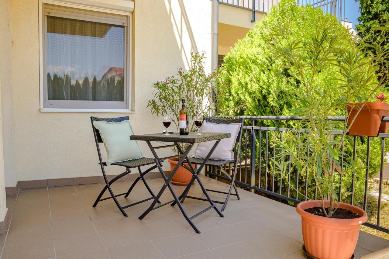 ILLÉS Apartmanok III. Hajduszoboszlo Bagian luar foto