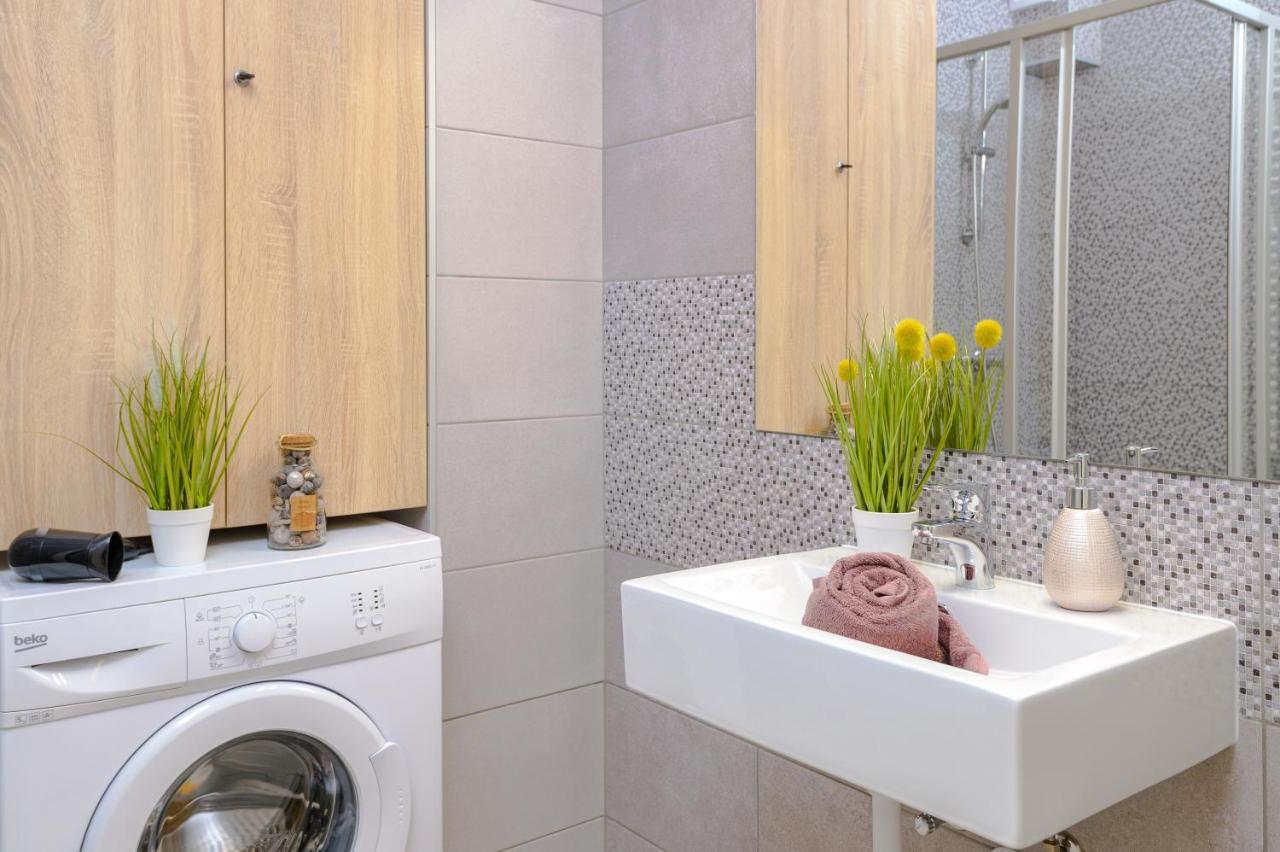 ILLÉS Apartmanok III. Hajduszoboszlo Bagian luar foto